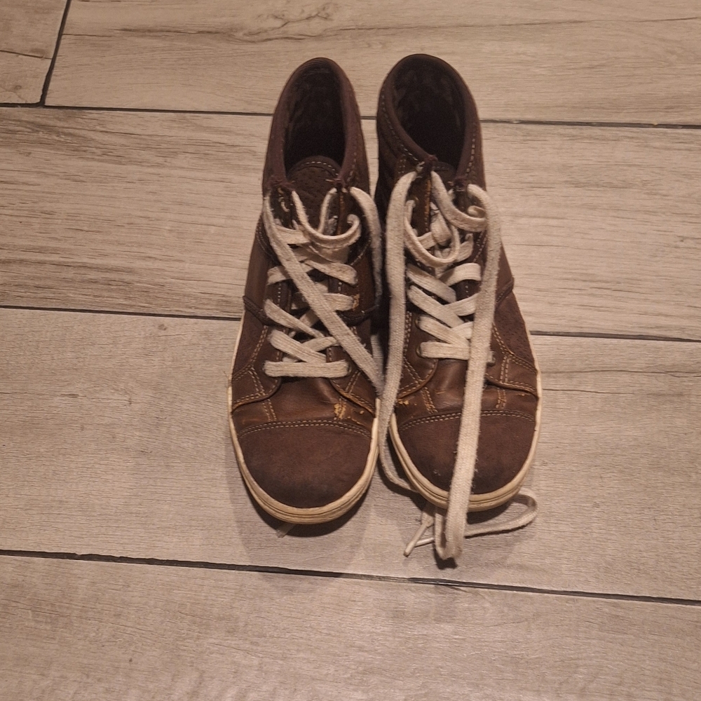 🍦 Kenneth Cole Reaction boys sport high top☃️